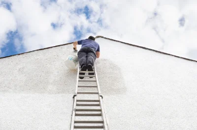 Peinture extérieure au Saint — façades et ravalement